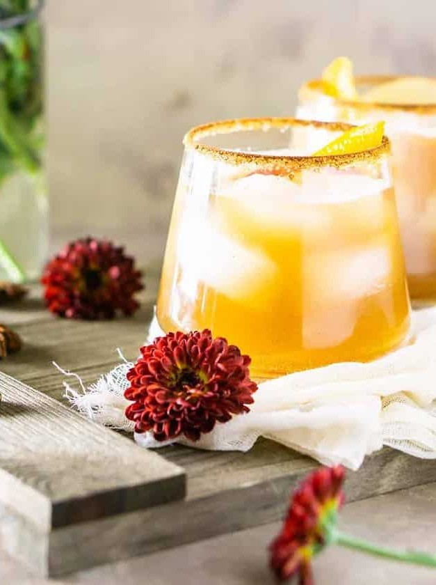 Gingered Bourbon-Apple Cider Cocktail