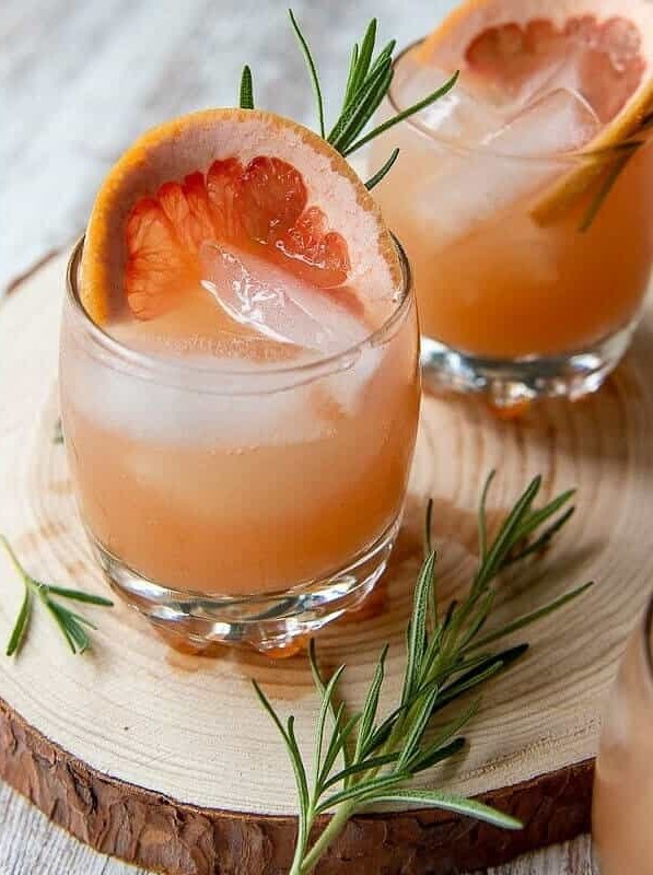 Sparkling Grapefruit Vodka Cocktail