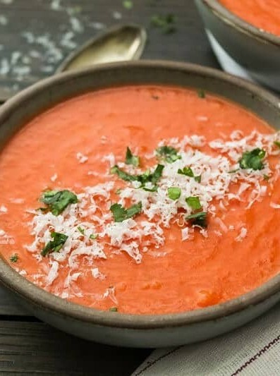 Small Batch Simple + Spicy Tomato Soup