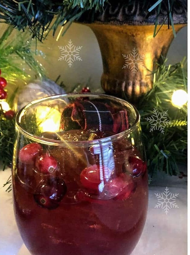 Cherry Christmas Amaretto Cocktail