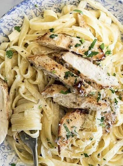 Easy Chicken Alfredo Pasta