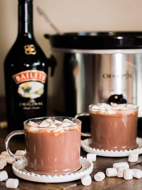 Slow Cooker Baileys Irish Cream Hot Chocolate