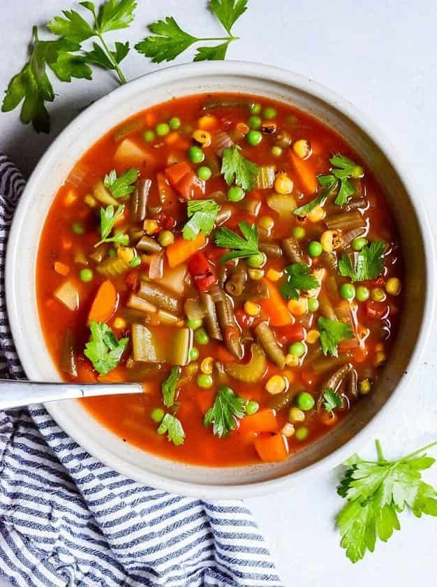 Easy Slow Cooker Vegetable Soup