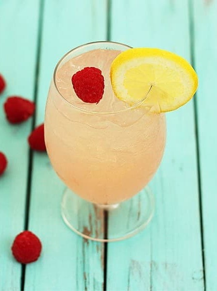 Raspberry Lemonade Cocktail