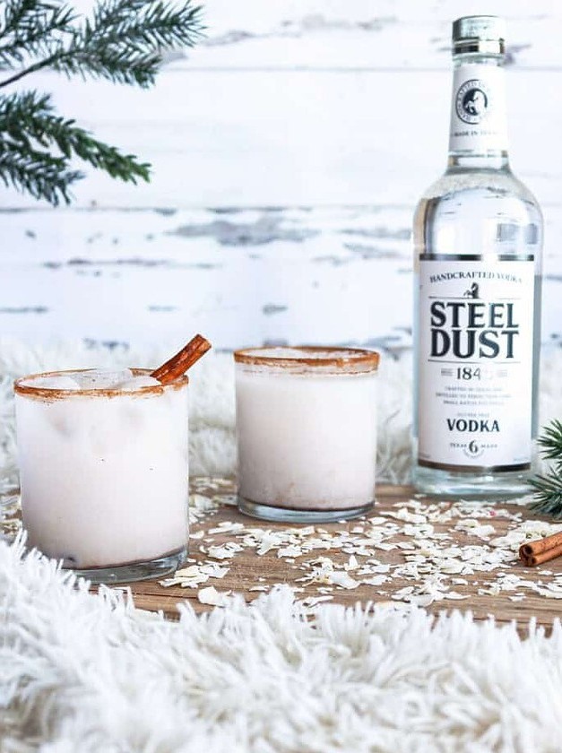 Vegan Cinnamon Roll Cocktail