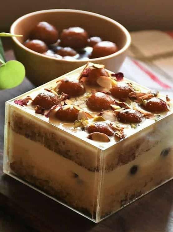 Gulab Jamun Rabdi Box Cake