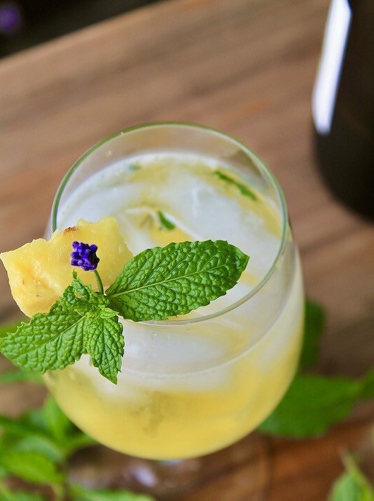 Ripe Smashed Pineapple Spritzer With White Wine