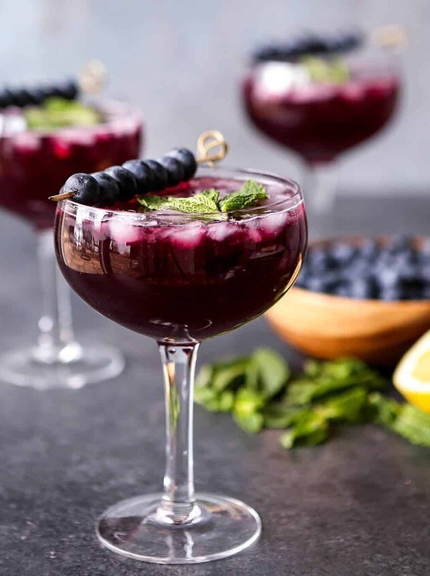 Sparkling Blueberry Lemonade Mojitos