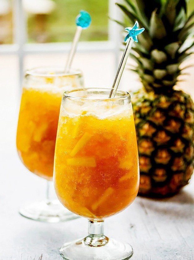 Citrus Tea Slushy With Pineapple and Rum