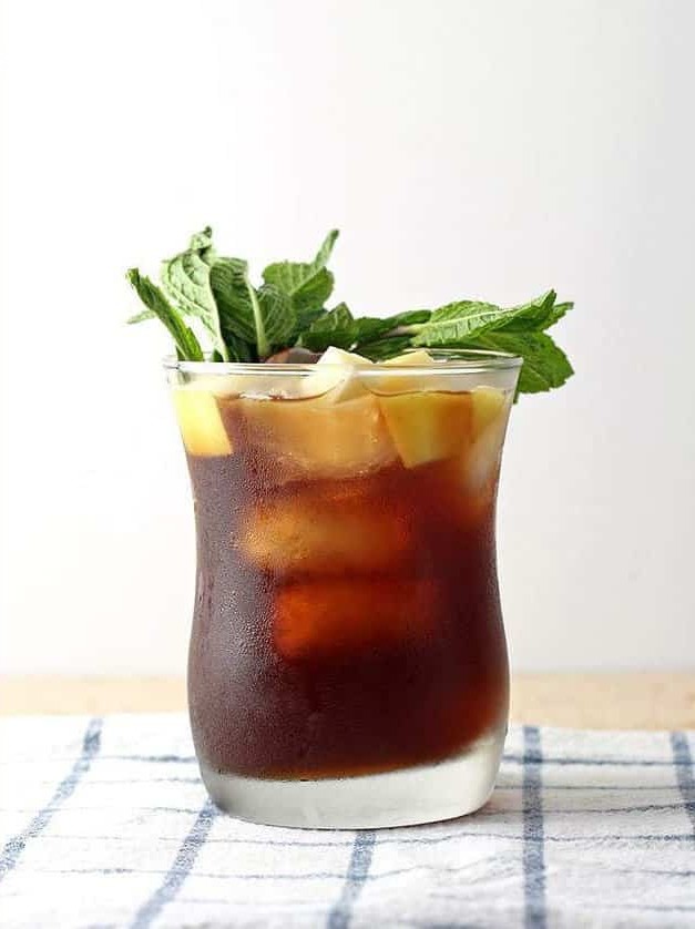 Apple Mint Iced Tea Cocktail