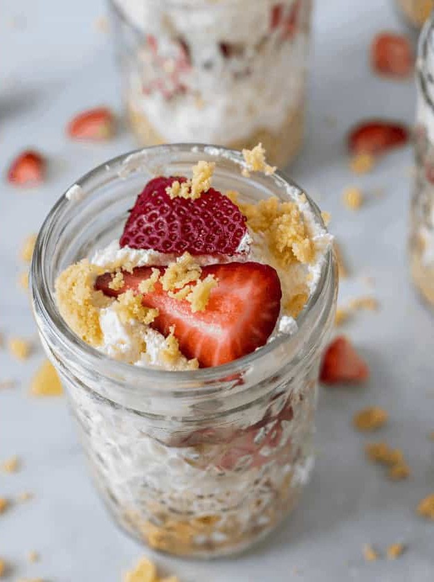 No-Bake Strawberry Cheesecake Jars