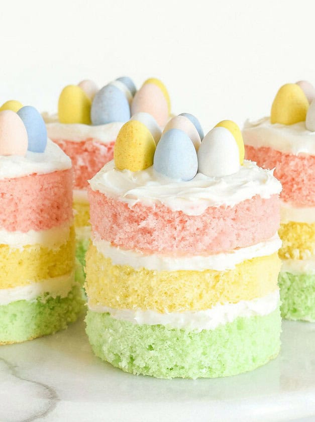 Mini Easter Cakes