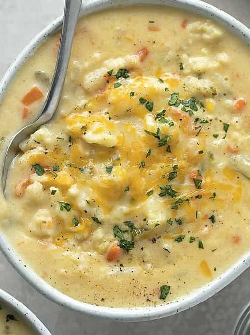 Cheesy Cauliflower Soup