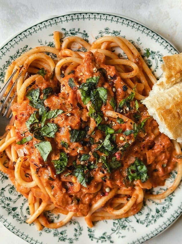 Bucatini with Spicy Vodka Sauce