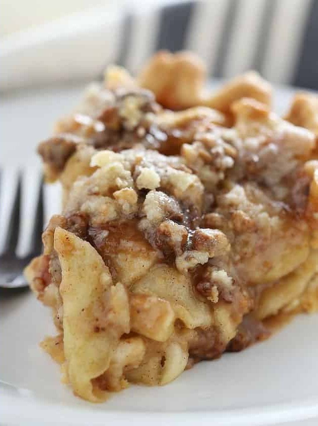 Caramel Apple Streusel Pie