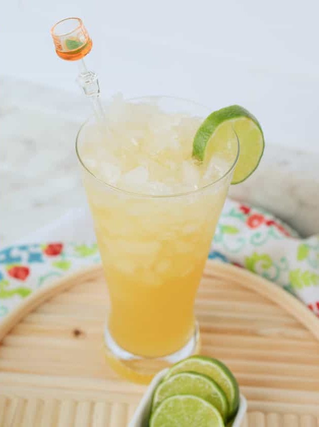 Sparkling Peach Vodka Cocktail