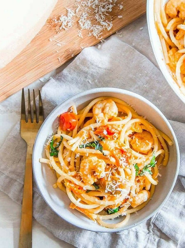 Bucatini Pasta with Garlic Shrimp