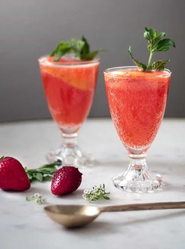 Sparkling Strawberry Bourbon Lemonade