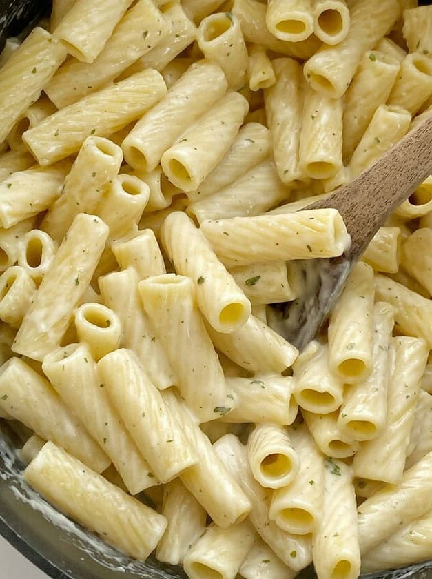 Easy Garlic Parmesan Pasta