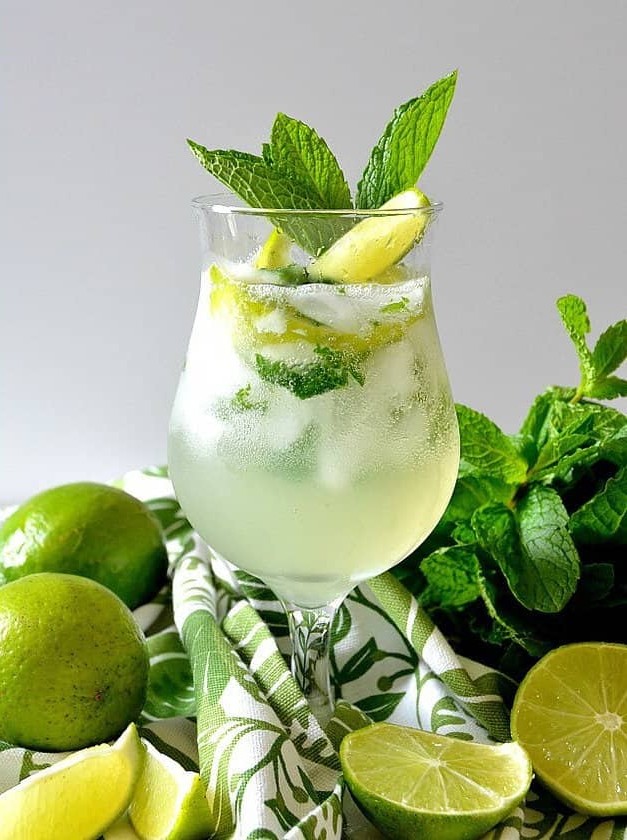 Authentic Puerto Rican Mojitos