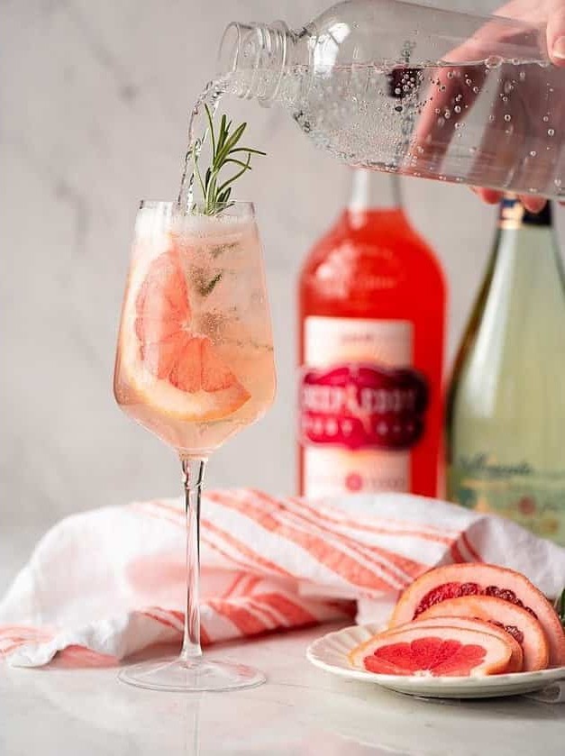 Grapefruit White Wine Spritzer