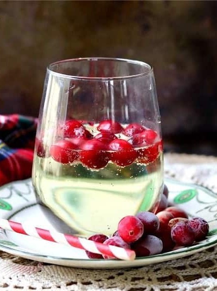 Low Carb White Wine Spritzer