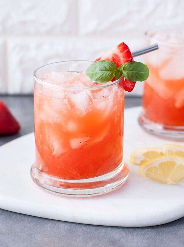 Low Carb Strawberry Basil Bourbon Smash