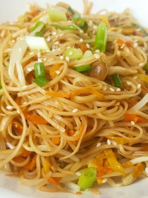 Vegetarian Chow Mein