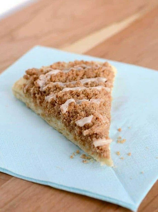 Cinnamon Crumb Dessert Pizza