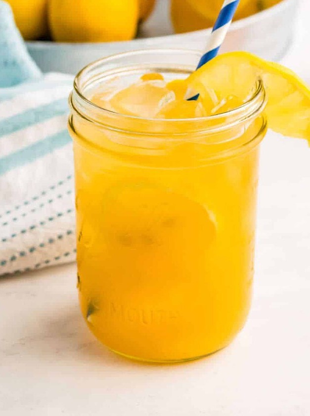 Pineapple Bourbon Lemonade Mixed Drink