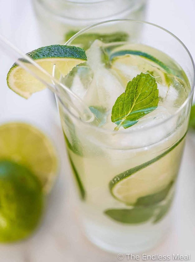 Fresh Mint Mojitos