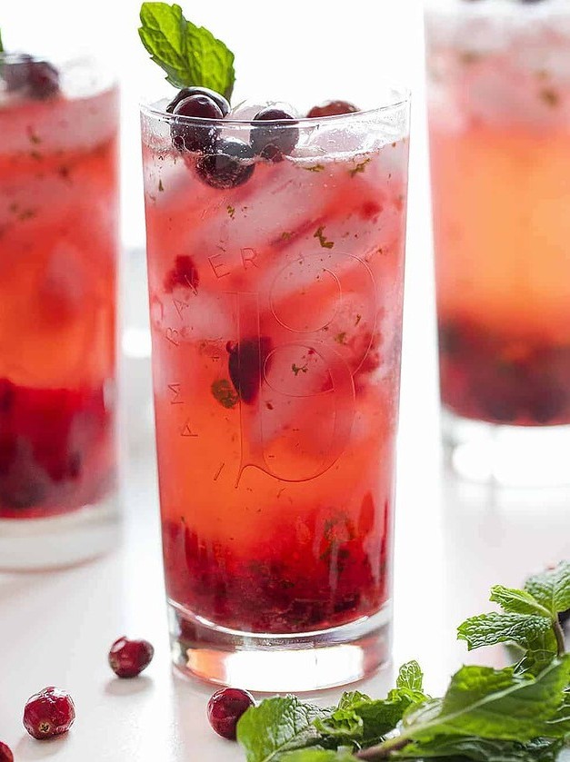 Cranberry Lime Mojito