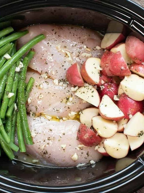 Slow Cooker Seasoned Chicken, Potatoes and Green Beans