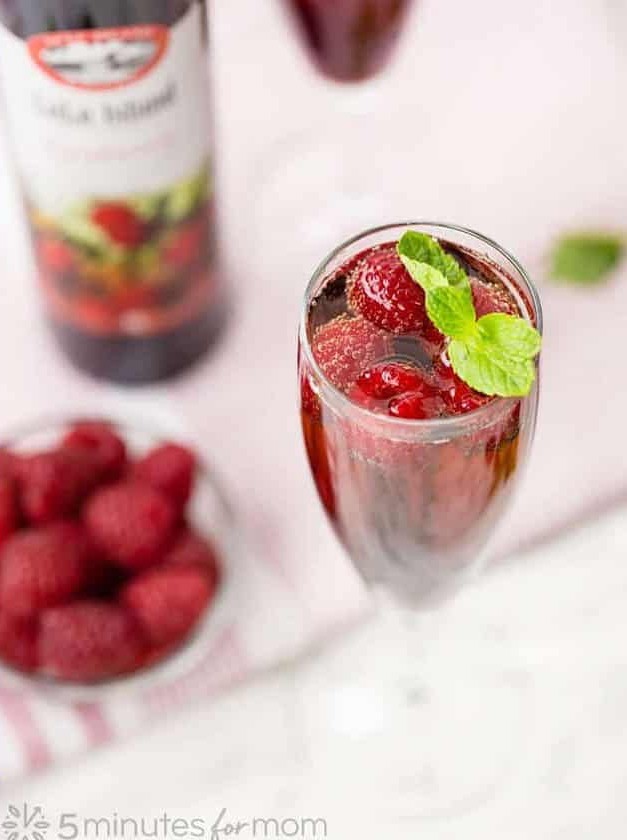 Raspberry Sparkling Wine Cocktail