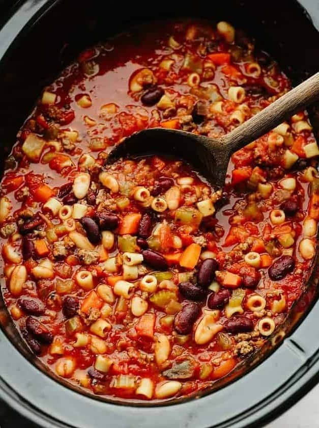 Slow Cooker Pasta e Fagioli Soup