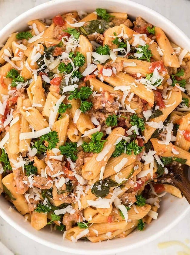 Instant Pot Pasta with Sausage, Spinach and Tomatoes