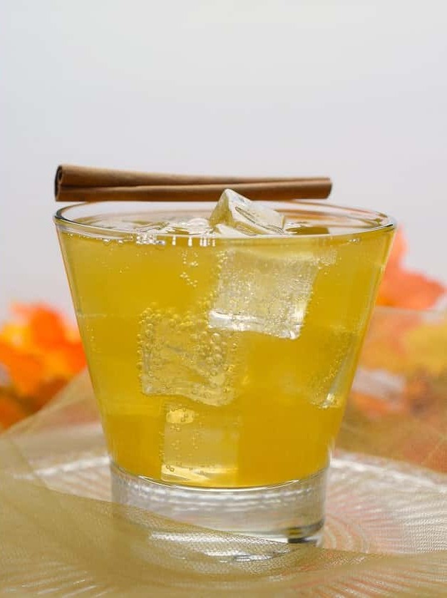 Ginger Peach Whiskey Cocktail