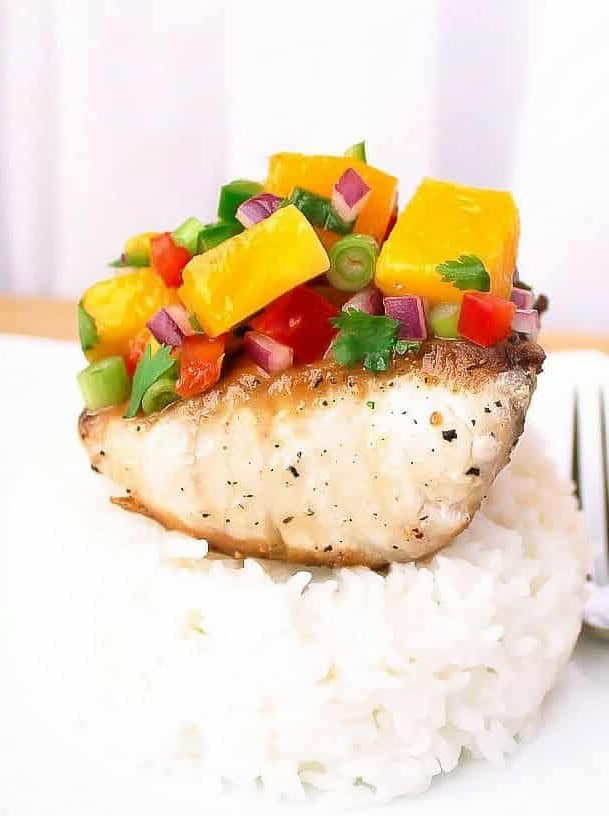 Seared Wahoo with Mango Salsa