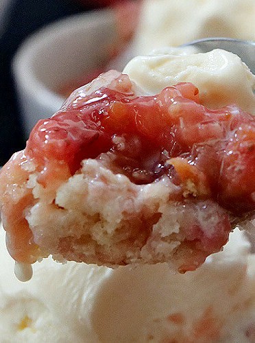 Strawberry Rhubarb Cobbler