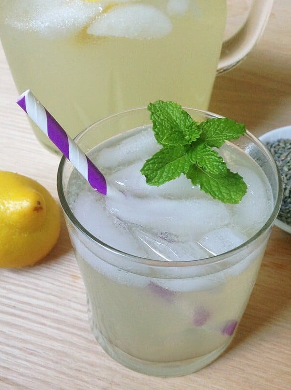 Spiked Lavender Lemonade