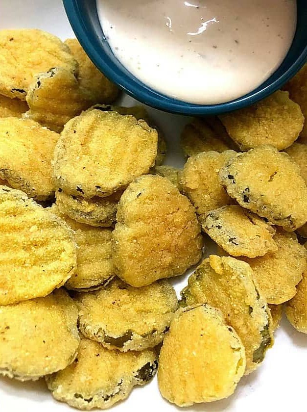 Restaurant Style Fried Pickles