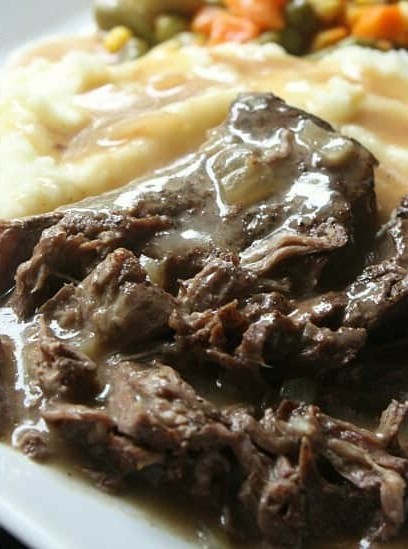 Slow Cooker Sirloin Steak and Gravy