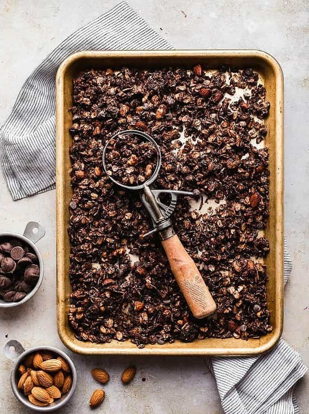 Healthy Gluten Free Vegan Chocolate Granola