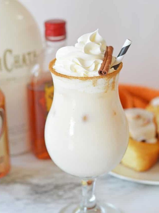 Cinnamon Roll Cocktail